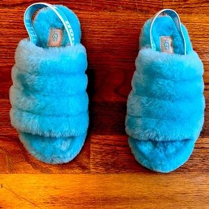 UGG fluffy slipper